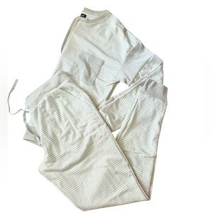 Splendid Striped Long Sleeve Pajama Set –Size XS in excellent like-new condition